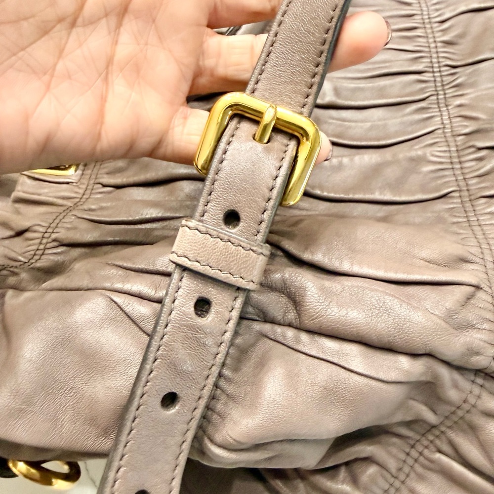 ✨ Authentic Prada Taupe Leather Gaufre 2-Way Bag ✨ - Picture 9 of 10